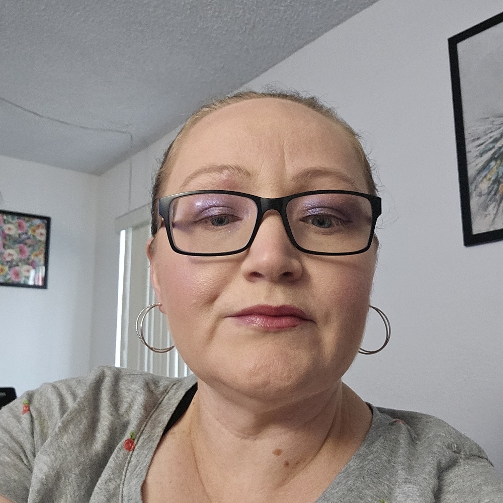 Meet your Posher, Rebekah
